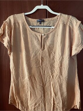 Democracy Women's Lightweight Mustard Yellow Tunic Top
